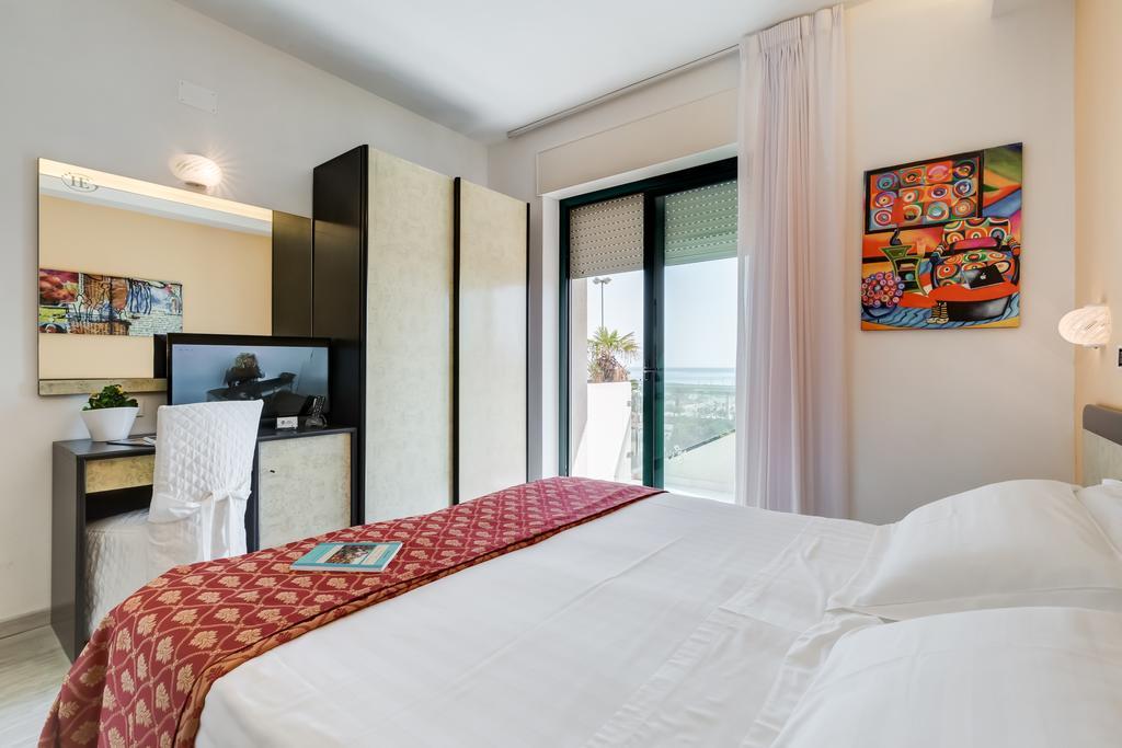 Hotel Europa Beach Village Giulianova Zimmer foto