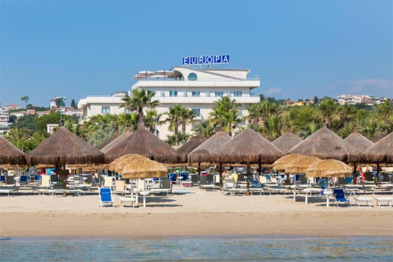 Hotel Europa Beach Village Giulianova Exterior foto